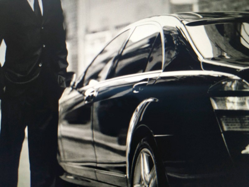 Réserver un transport avec chauffeur privé VTC pour entreprise de Toulouse